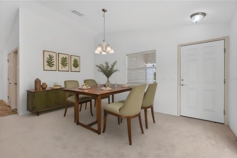 House in The Villages, Florida 2 bedrooms, 107.4 sq.m. № 2203958 - photo 24