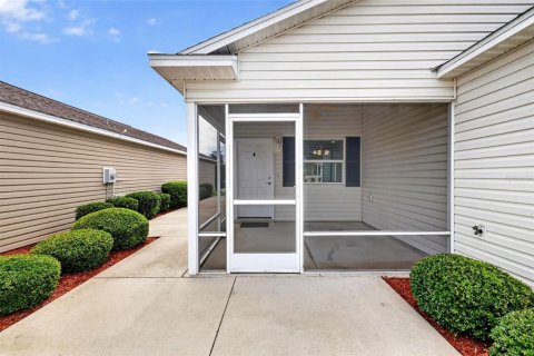 House in The Villages, Florida 2 bedrooms, 107.4 sq.m. № 2203958 - photo 3