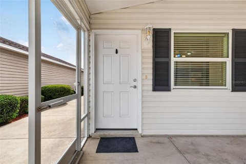 House in The Villages, Florida 2 bedrooms, 107.4 sq.m. № 2203958 - photo 7