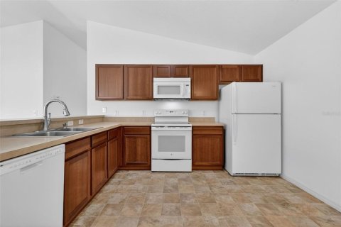 House in The Villages, Florida 2 bedrooms, 107.4 sq.m. № 2203958 - photo 9