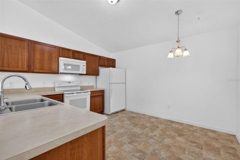 House in The Villages, Florida 2 bedrooms, 107.4 sq.m. № 2203958 - photo 10