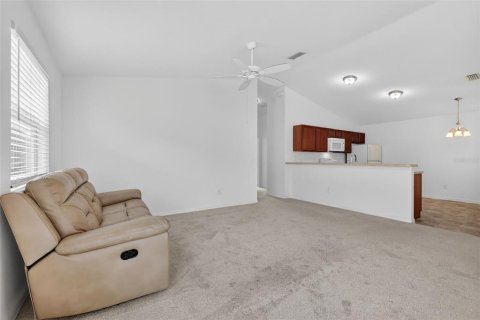House in The Villages, Florida 2 bedrooms, 107.4 sq.m. № 2203958 - photo 16