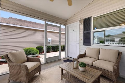 House in The Villages, Florida 2 bedrooms, 107.4 sq.m. № 2203958 - photo 5
