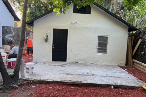 Propiedad comercial en venta en Miami, Florida, 135.64 m2 № 1992020 - foto 4