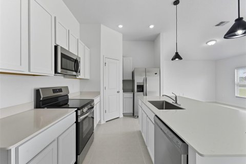 Casa en alquiler en Kissimmee, Florida, 3 dormitorios, 146.79 m2 № 1913584 - foto 23