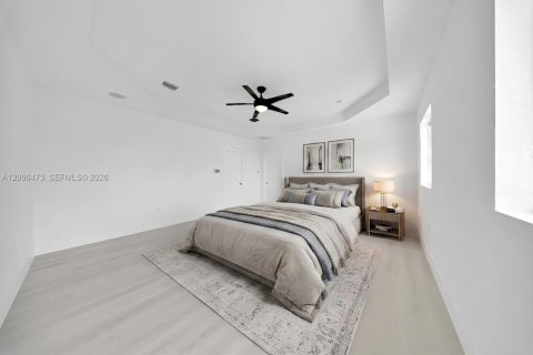 Villa ou maison à vendre à Miami, Floride: 5 chambres, 289.48 m2 № 2265204 - photo 12