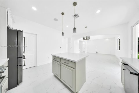 Villa ou maison à vendre à Miami, Floride: 5 chambres, 289.48 m2 № 2265204 - photo 16