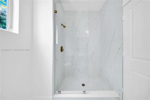 Villa ou maison à vendre à Miami, Floride: 5 chambres, 289.48 m2 № 2265204 - photo 23