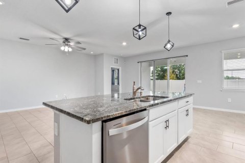 Casa en venta en Sarasota, Florida, 4 dormitorios, 190.54 m2 № 1899755 - foto 11