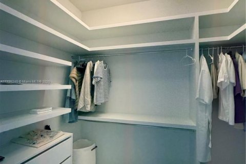 Condominio en alquiler en Sunny Isles Beach, Florida, 3 dormitorios, 195.09 m2 № 2088529 - foto 17