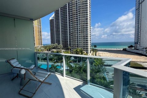 Condominio en alquiler en Sunny Isles Beach, Florida, 3 dormitorios, 195.09 m2 № 2088529 - foto 10