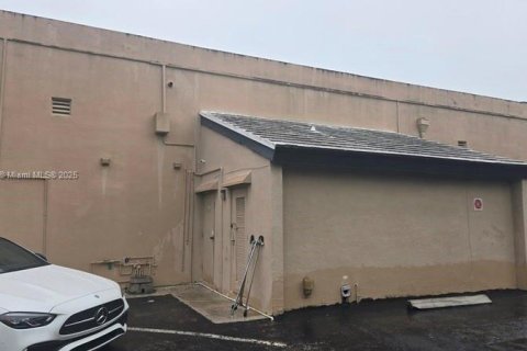 Propiedad comercial en venta en Plantation, Florida № 1834512 - foto 21
