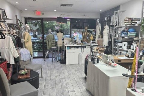 Propiedad comercial en venta en Plantation, Florida № 1834512 - foto 8