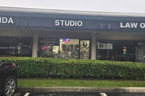 Propiedad comercial en venta en Plantation, Florida № 1834512 - foto 2