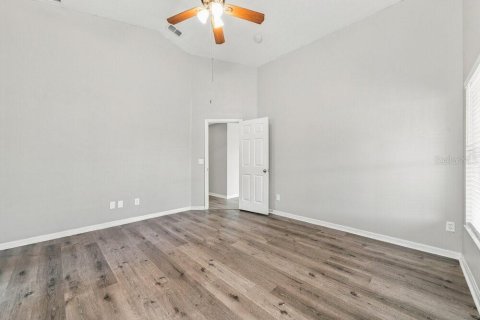 House in Kissimmee, Florida 4 bedrooms, 157.38 sq.m. № 2377601 - photo 10