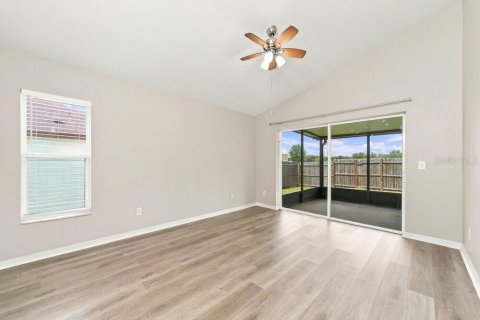 House in Kissimmee, Florida 4 bedrooms, 157.38 sq.m. № 2377601 - photo 7