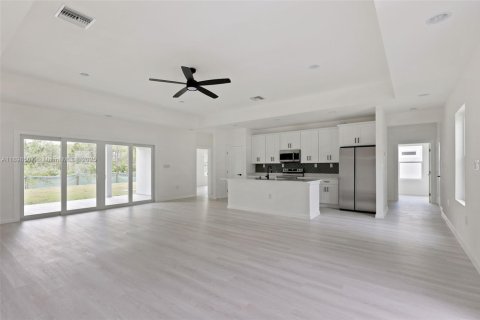 Villa ou maison à louer à Palm Bay, Floride: 4 chambres, 200.2 m2 № 1968634 - photo 6