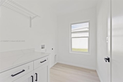 Villa ou maison à louer à Palm Bay, Floride: 4 chambres, 200.2 m2 № 1968634 - photo 19