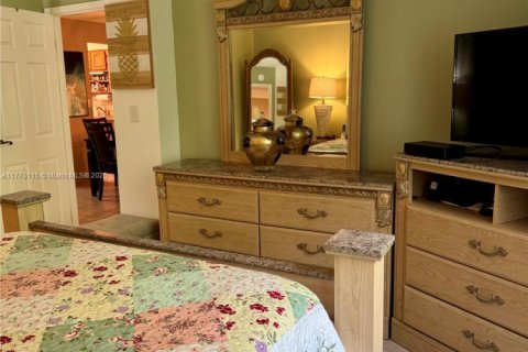 Condominio en venta en Lauderdale Lakes, Florida, 2 dormitorios, 89.19 m2 № 2018598 - foto 13