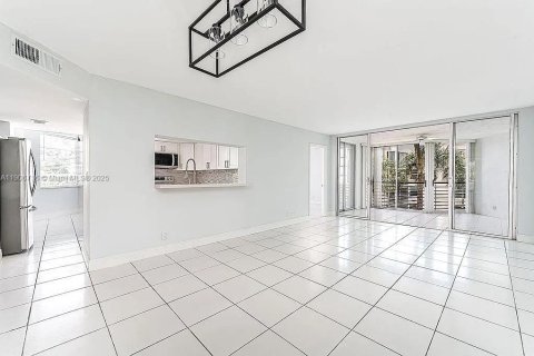 Copropriété à vendre à Davie, Floride: 3 chambres, 107.3 m2 № 1963202 - photo 3