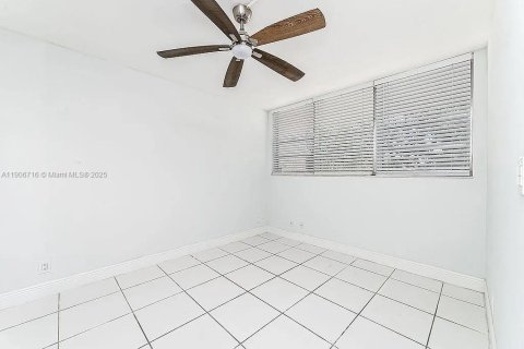 Copropriété à vendre à Davie, Floride: 3 chambres, 107.3 m2 № 1963202 - photo 10