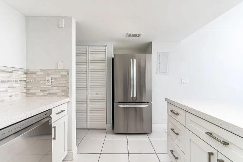 Copropriété à vendre à Davie, Floride: 3 chambres, 107.3 m2 № 1963202 - photo 2