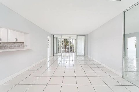 Copropriété à vendre à Davie, Floride: 3 chambres, 107.3 m2 № 1963202 - photo 4