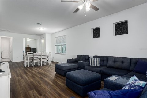 House in Parrish, Florida 2 bedrooms, 143.26 sq.m. № 2151690 - photo 12