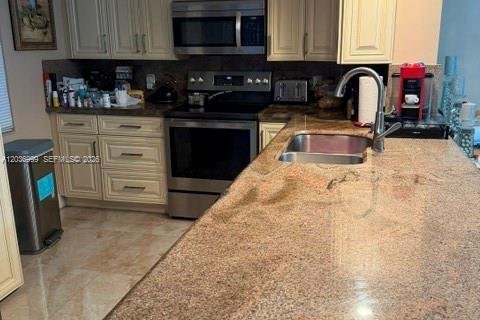 Copropriété à vendre à Dania Beach, Floride: 2 chambres, 110.55 m2 № 2085913 - photo 4