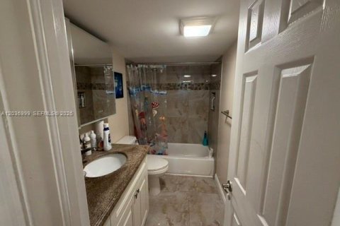 Copropriété à vendre à Dania Beach, Floride: 2 chambres, 110.55 m2 № 2085913 - photo 5