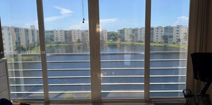 Condo à Dania Beach, Floride, 2 chambres  № 2085913