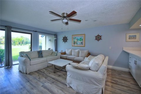 Townhouse in New Smyrna Beach, Florida 2 bedrooms, 115.57 sq.m. № 1578778 - photo 5