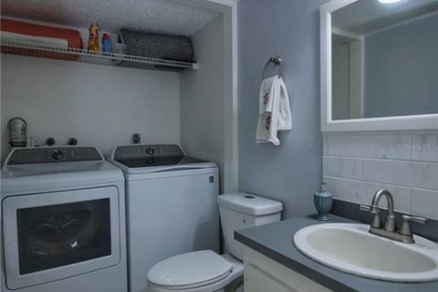 Townhouse in New Smyrna Beach, Florida 2 bedrooms, 115.57 sq.m. № 1578778 - photo 11