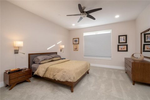 Townhouse in Gainesville, Florida 2 bedrooms, 190.08 sq.m. № 1871237 - photo 8