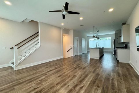 Townhouse in Gainesville, Florida 2 bedrooms, 190.08 sq.m. № 1871237 - photo 25