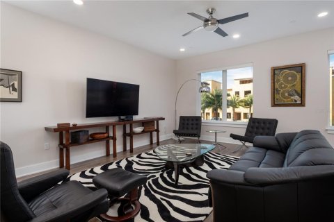 Townhouse in Gainesville, Florida 2 bedrooms, 190.08 sq.m. № 1871237 - photo 6