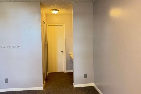 Condo in Davie, Florida, 1 bedroom  № 1952536 - photo 25