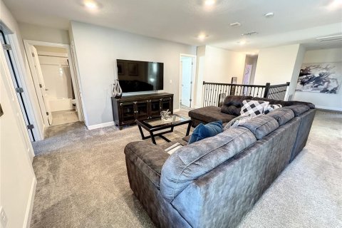 Casa en venta en Davenport, Florida, 8 dormitorios, 405.98 m2 № 2151151 - foto 9