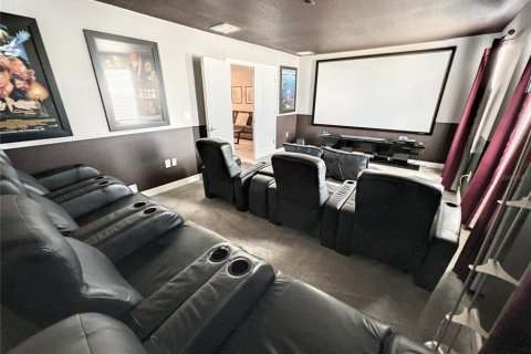 Casa en venta en Davenport, Florida, 8 dormitorios, 405.98 m2 № 2151151 - foto 12