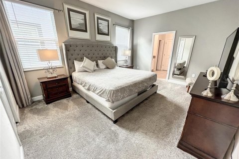 Casa en venta en Davenport, Florida, 8 dormitorios, 405.98 m2 № 2151151 - foto 2