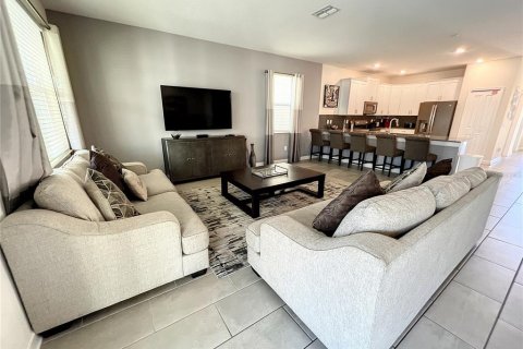 Casa en venta en Davenport, Florida, 8 dormitorios, 405.98 m2 № 2151151 - foto 21