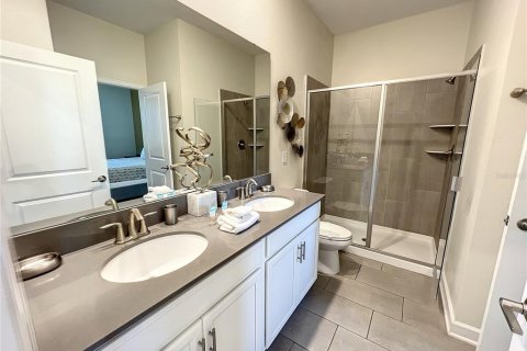 Casa en venta en Davenport, Florida, 8 dormitorios, 405.98 m2 № 2151151 - foto 8