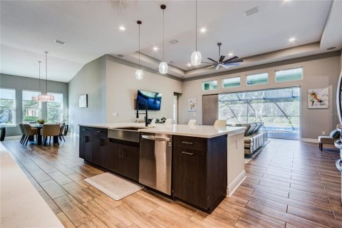 Villa ou maison à vendre à Dade City, Floride: 4 chambres, 237.37 m2 № 2400254 - photo 6