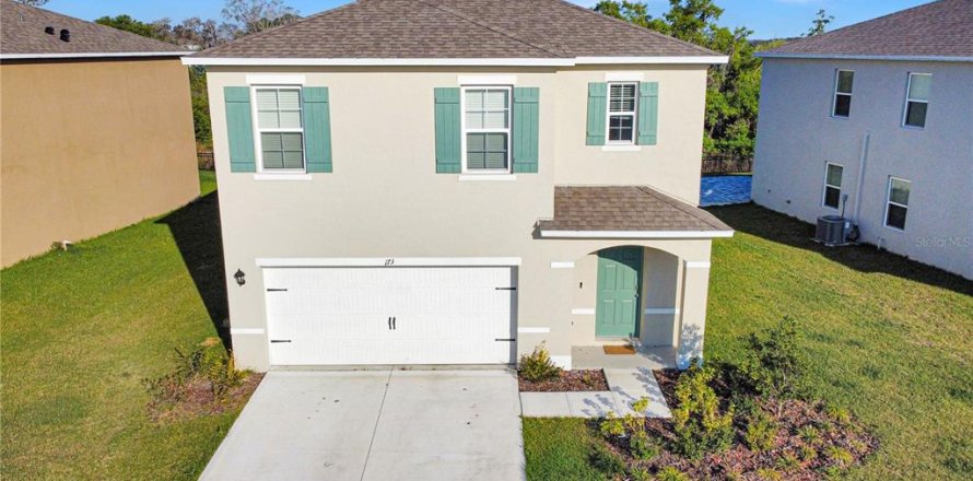 Casa en Davenport, Florida 5 dormitorios, 234.3 m2 № 1901354