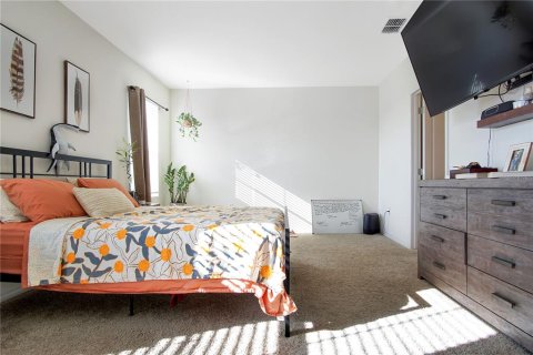 House in Davenport, Florida 5 bedrooms, 234.3 sq.m. № 1901354 - photo 15