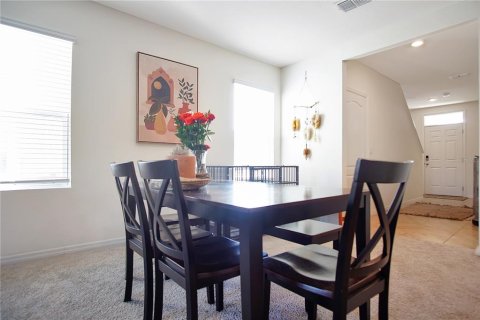 House in Davenport, Florida 5 bedrooms, 234.3 sq.m. № 1901354 - photo 14