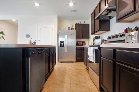 House in Davenport, Florida 5 bedrooms, 234.3 sq.m. № 1901354 - photo 7