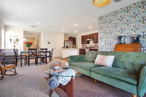 House in Davenport, Florida 5 bedrooms, 234.3 sq.m. № 1901354 - photo 11