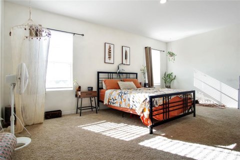 House in Davenport, Florida 5 bedrooms, 234.3 sq.m. № 1901354 - photo 16