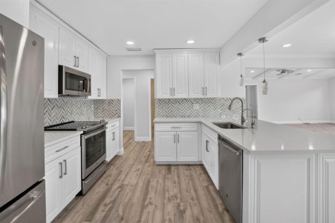 Villa ou maison à vendre à Boca Raton, Floride: 4 chambres, 198.25 m2 № 2420880 - photo 5